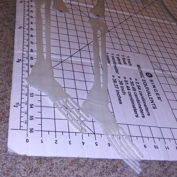 VTG Fun World Glow in the Dark Skeleton Prop Halloween Decor #9847 Lot of 2 - Picture 14 of 15